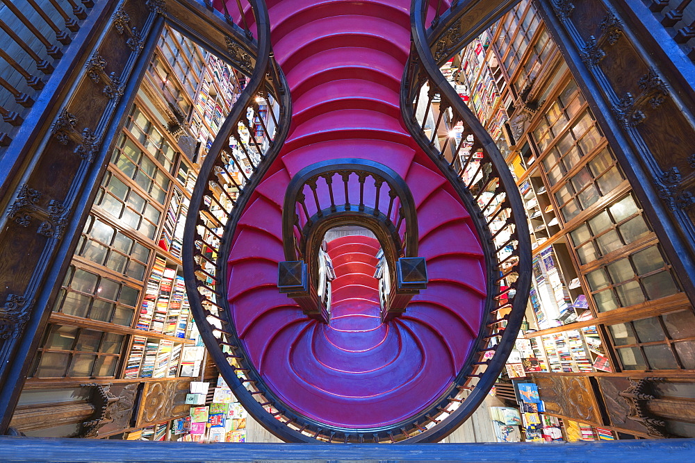 Lello and Irmao bookshop, Spiral stairs, Oporto, Portugal, Europe