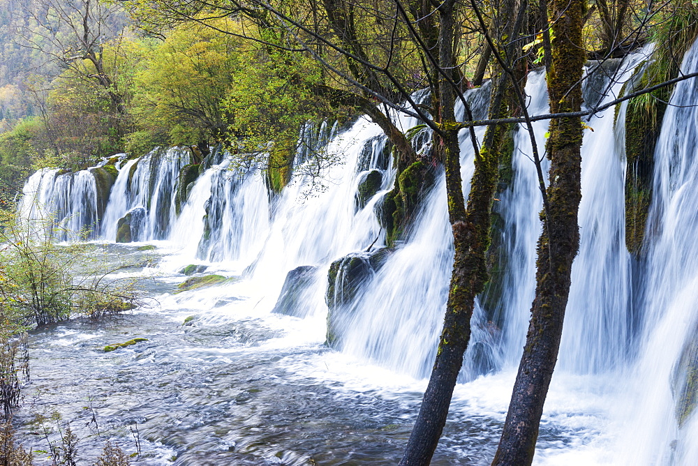 Arrow Bamboo Lake Waterfalls, Jiuzhaigou National Park, UNESCO World Heritage Site, Sichuan Province, China, Asia