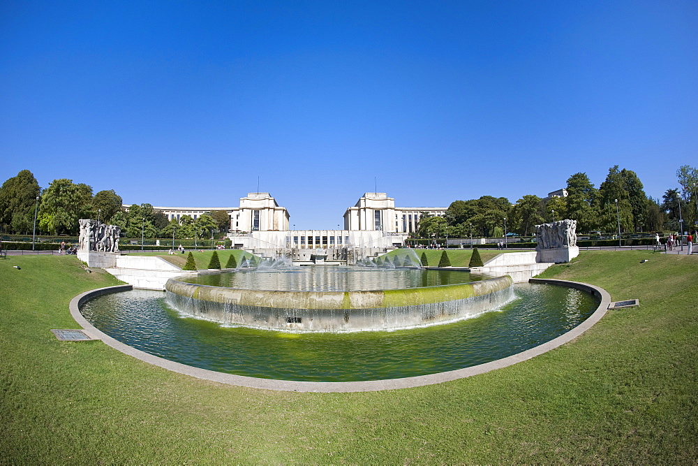 Fountains of the Trocadero Gardens, Paris, France, Europe 