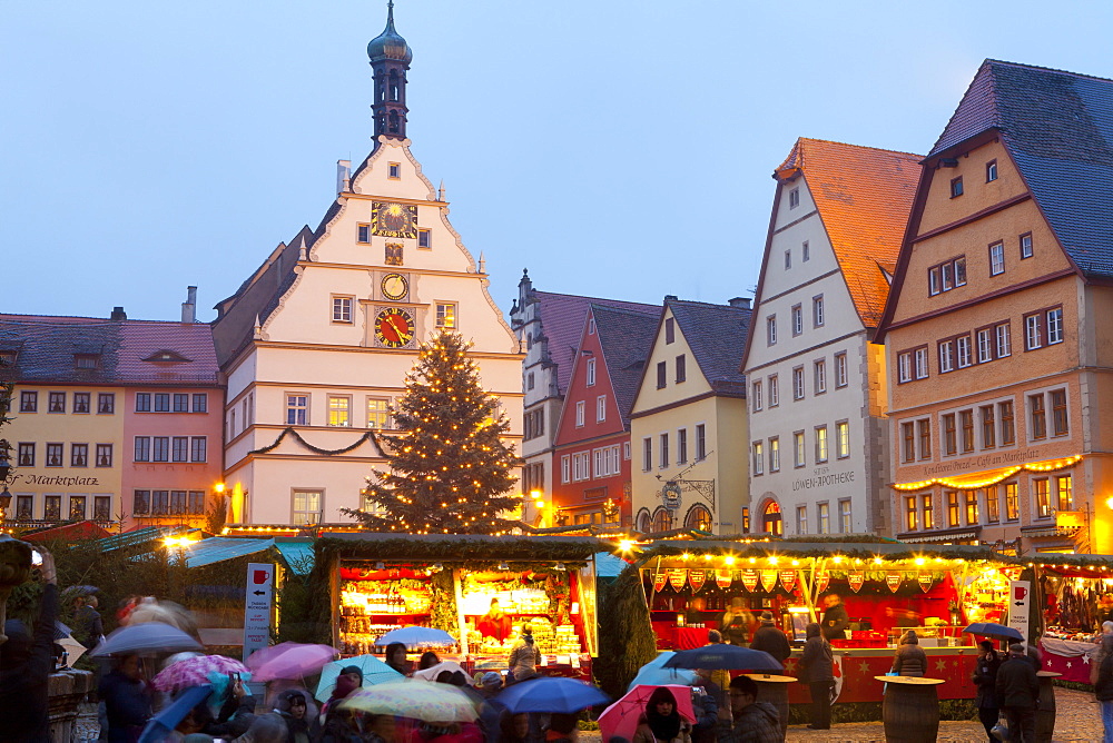 Christmas Market, Rothenburg ob der Tauber, Bavaria, Germany, Europe