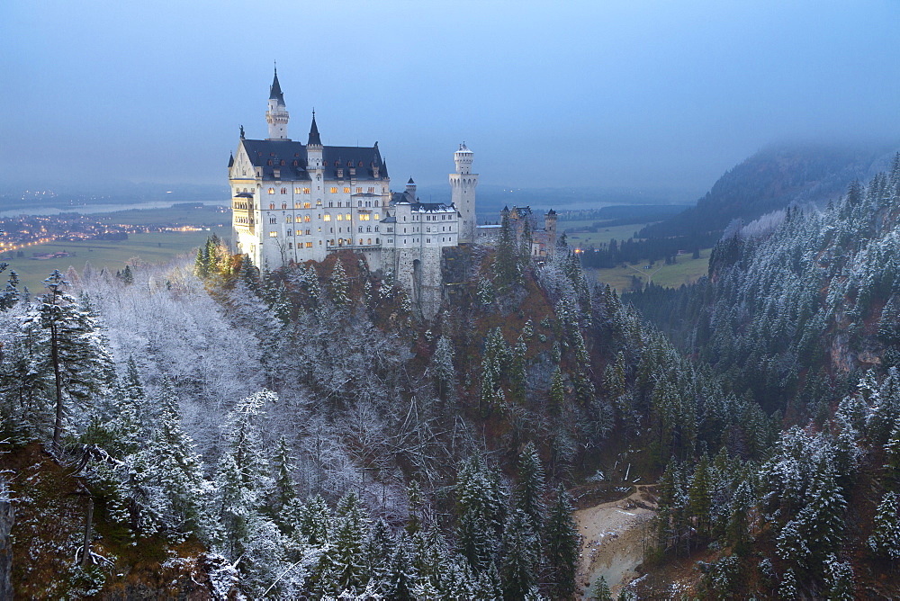 Neuschwanstein Castle in winter, Fussen, Bavaria, Germany, Europe