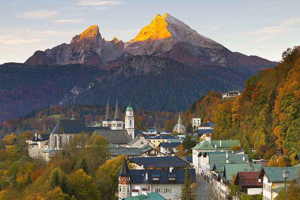 View over Berchtesgaden and the Watzmann Mountain at sunrise, Berchtesgaden, Bavaria, Germany, Europe 