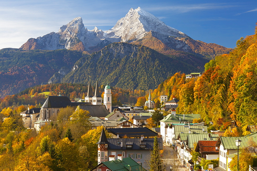 View over Berchtesgaden and the Watzmann Mountain, Berchtesgaden, Bavaria, Germany, Europe 