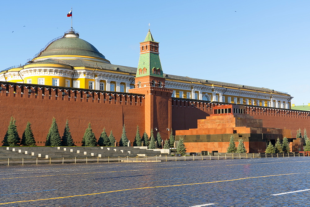 Lenin's Tomb and the Kremlin Walls, Red Square, UNESCO World Heritage Site, Moscow, Russia, Europe