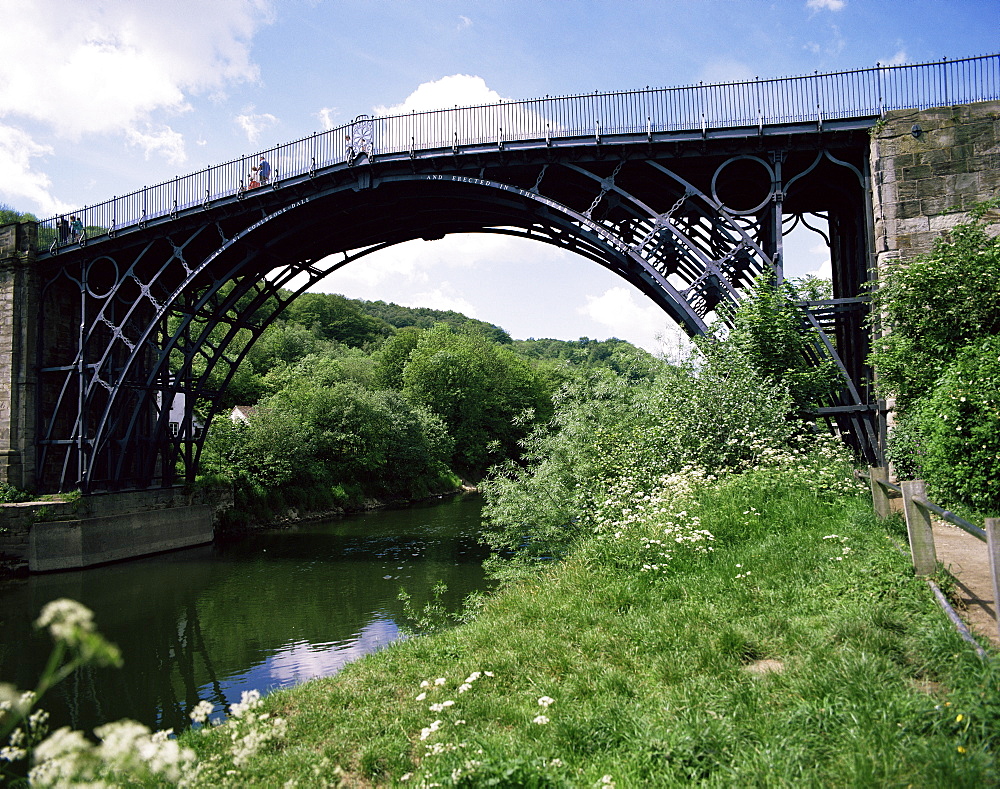 The Iron Bridge, Ironbridge, UNESCO World Heritage Site, Shropshire, England, United Kingdom, Europe