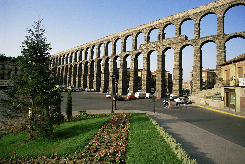 Roman aqueduct, Segovia, UNESCO World Heritage Site, Castilla Leon, Spain, Europe