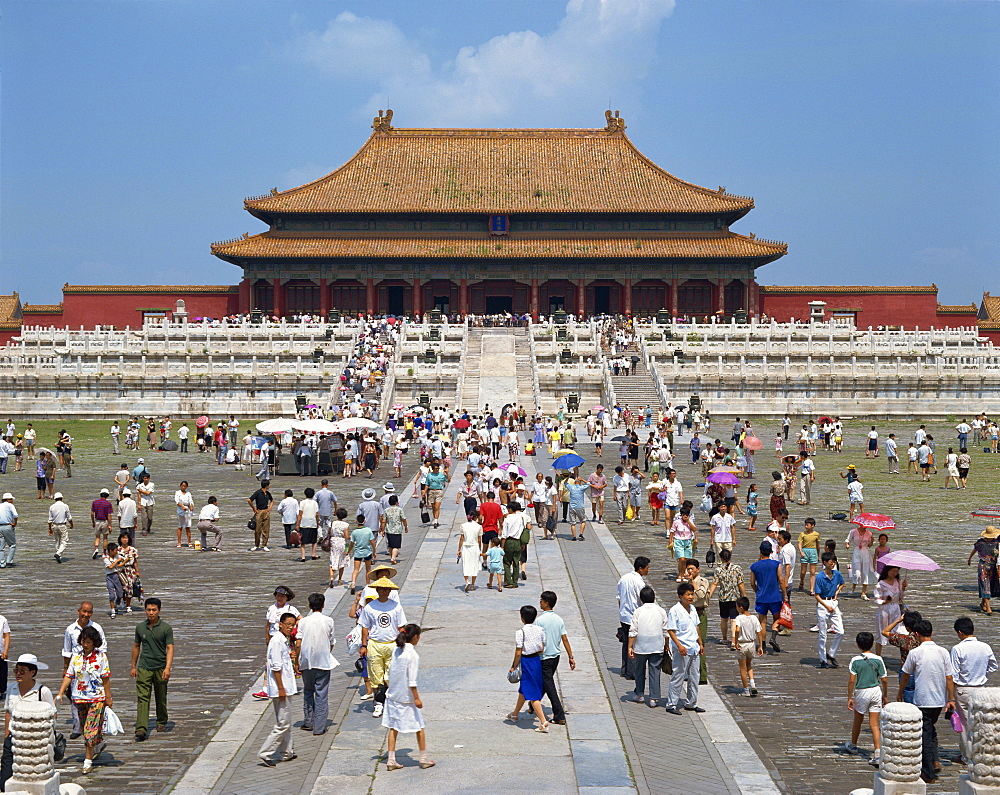 Crowds before the Hall of Supreme Harmony, Imperial Palace, Forbidden City, Beijing, China, Asia