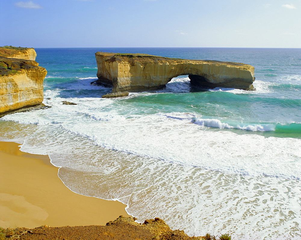 London Bridge, coastal feature along the Great Ocean Road, Victoria, Australia