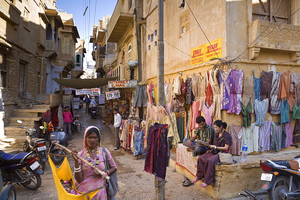 Market scene, Jaisalmer, Western Rajasthan, India, Asia