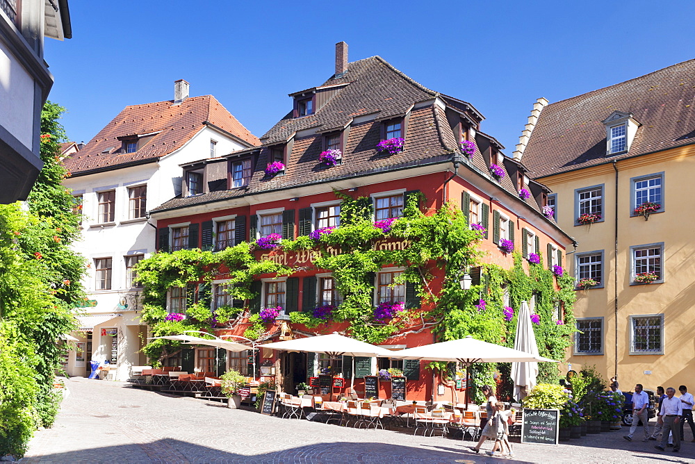 Hotel and vine tavern Lowen at the town square, Meersburg, Lake Constance, Baden Wurttemberg, Germany, Europe