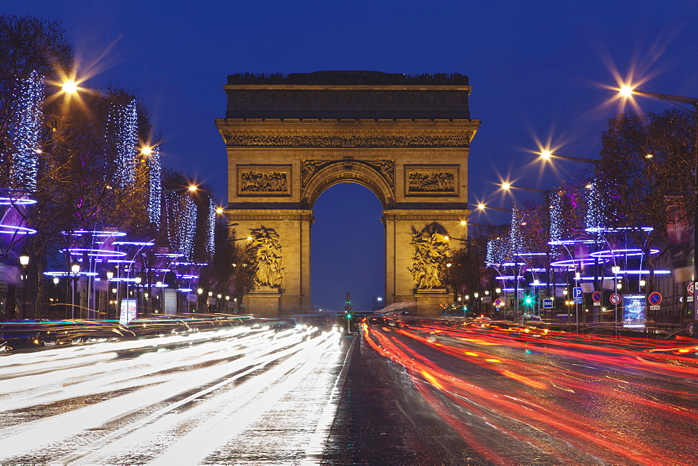 Champs Elysees and Arc de Triomphe at Christmas, Paris, Ile de France, France, Europe 