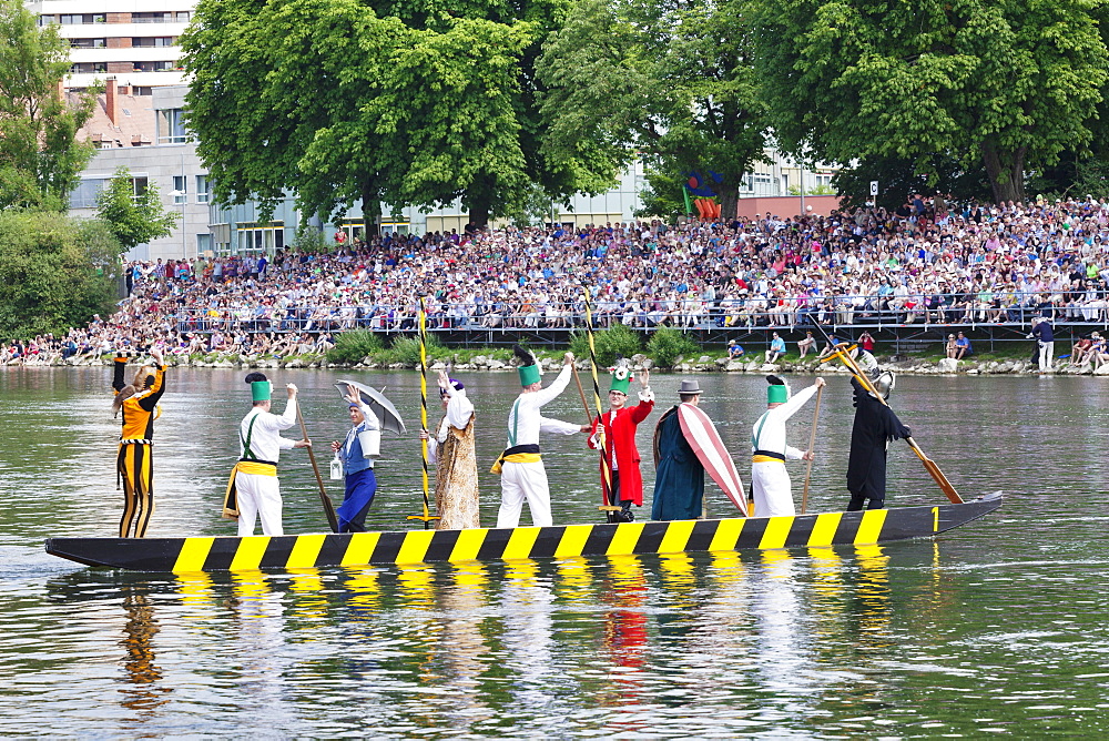 Historical characters on a boat on the Danube River, Fischerstechen, Ulm, Baden Wurttemberg, Germany, Europe