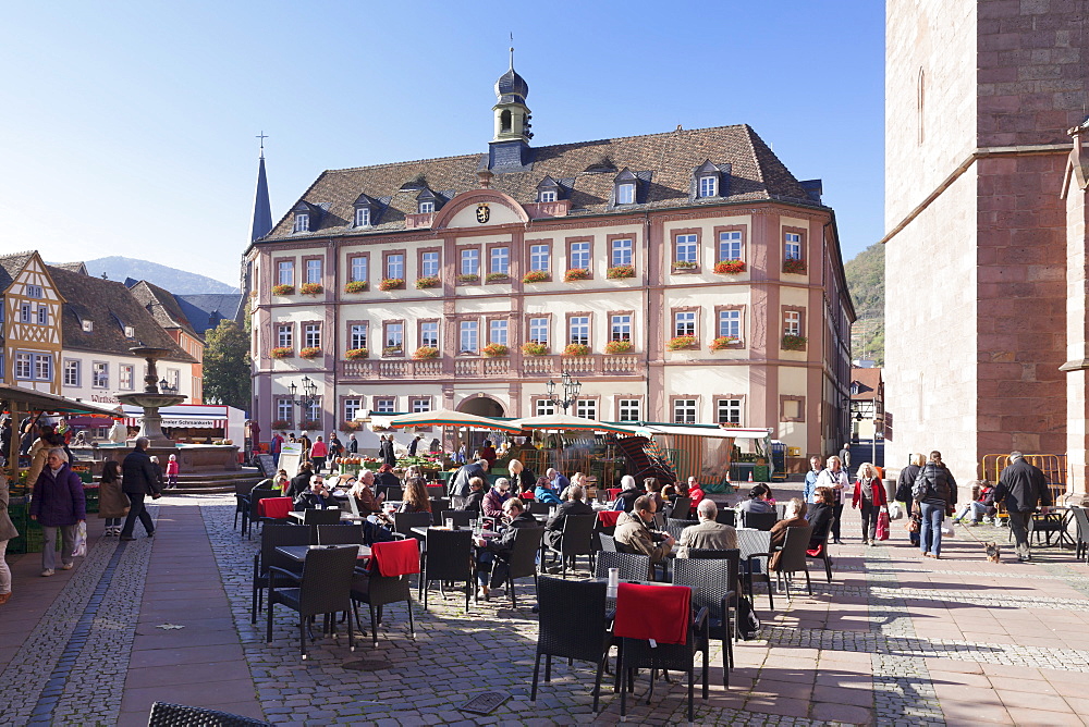 Marketplace and town hall with street cafes at the market day, Neustadt an der Weinstrasse, German Wine Route, Pfalz, Rhineland-Palatinate, Germany, Europe