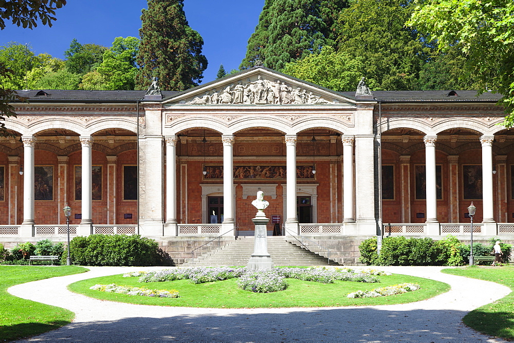 Trinkhalle pump room with Corinthian columns, Baden-Baden, Black Forest, Baden Wurttemberg, Germany, Europe