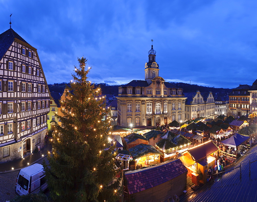 Christmas fair, town hall, market place, Schwaebisch Hall, Hohenlohe, Baden Wurttemberg, Germany