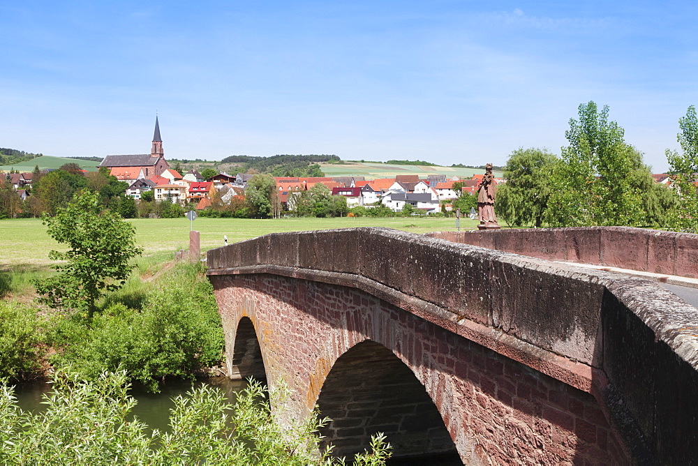 Bridge over Tauber River, Taubertal Valley, Hochausen, Romantic Road (Romantische Strasse), Baden Wurttemberg, Germany, Europe