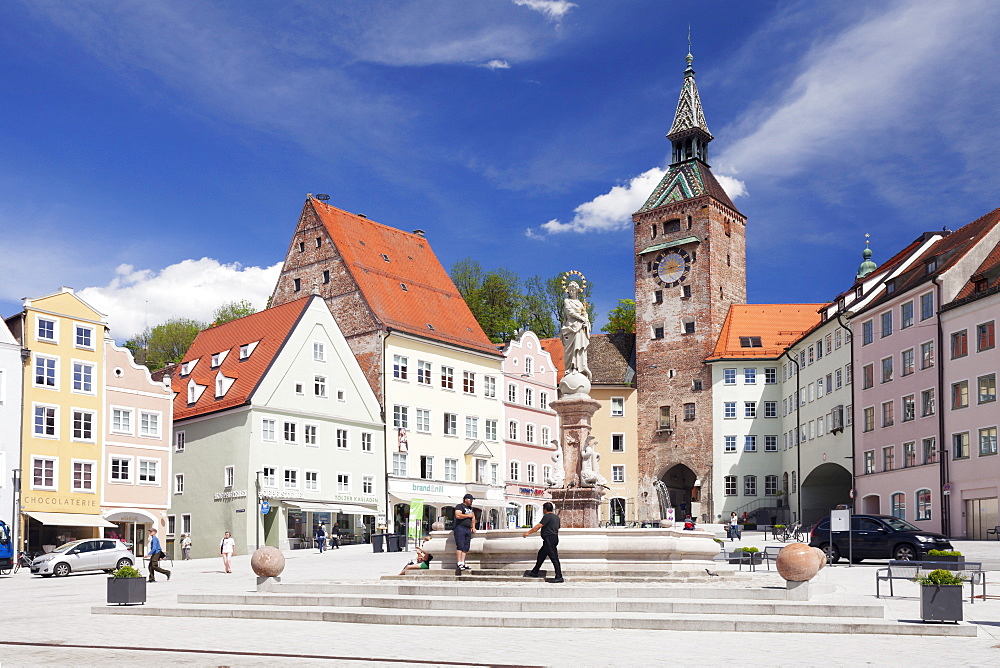 Hauptplatz Square, Schmalzturm Tower, Marienbrunnen fountain, old town of Landsberg am Lech, Bavaria, Germany, Europe