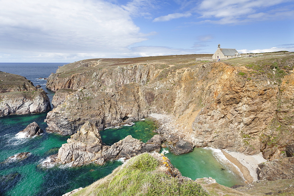 Coastal landscape at the Pointe du Van with the Chapelle Saint They, Peninsula Sizun, Finistere, Brittany, France, Europe 