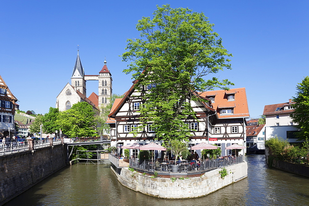 View over Wehrneckarkanal Chanel to St. Dionysius church (Stadtkirche St. Dionys), Esslingen (Esslingen-am-Neckar), Baden-Wurttemberg, Germany, Europe