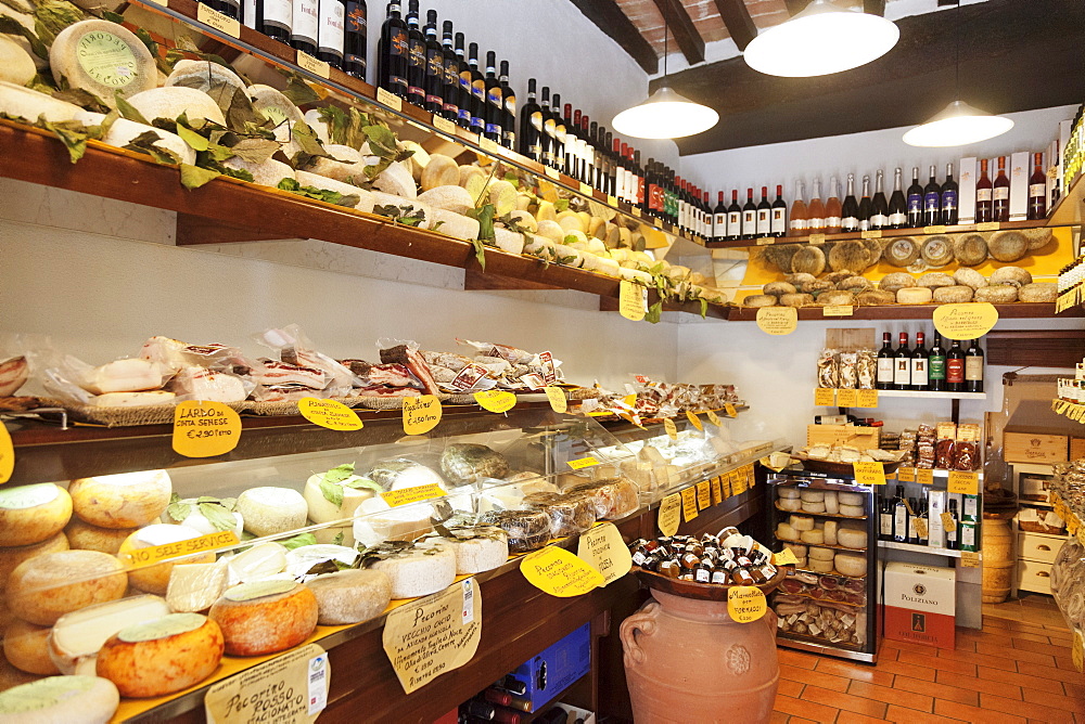 Delicacies Shop selling Pecorino Cheese and  Ricatino Bacon, Pienza, Val d'Orcia (Orcia Valley), UNESCO World Heritage Site, Siena Province, Tuscany, Italy, Europe