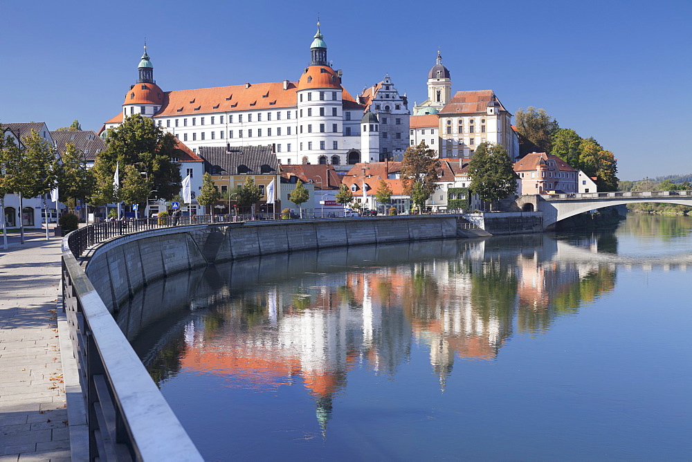 Donaukai quai, Neuburg Residenzschloss Castle, Neuburg an der Donau, Bavaria, Germany, Europe