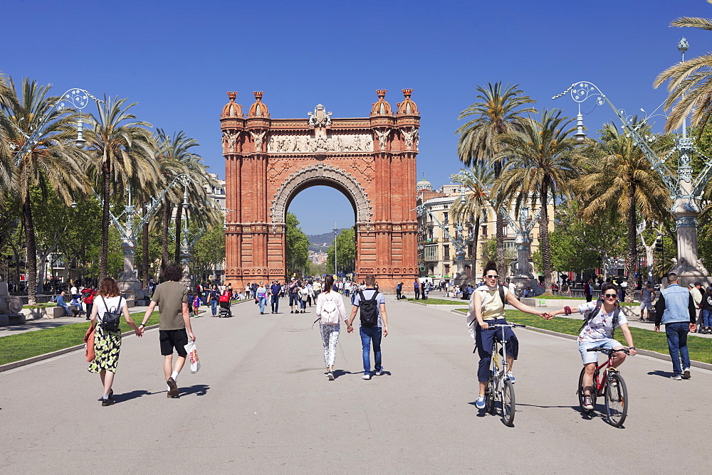 Arc de Triomf, by architect Josep Vilaseca i Casanovas, Barcelona, Catalonia, Spain, Europe