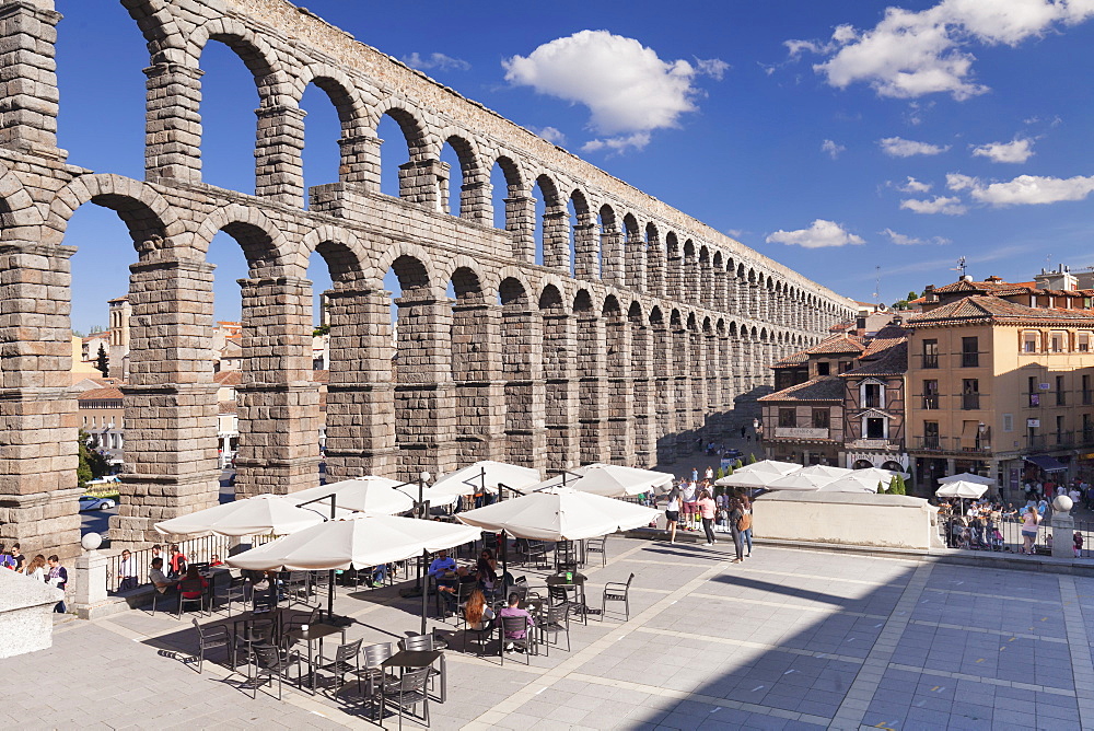 Roman Aqueduct, UNESCO World Heritage Site, Segovia, Castillia y Leon, Spain, Europe