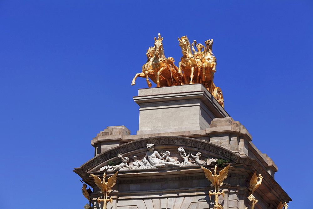 Quadriga de l'Auroa, La Cascada, architect Josep Fontsere, Parc de la Ciutadella, Barcelona, Catalonia, Spain, Europe