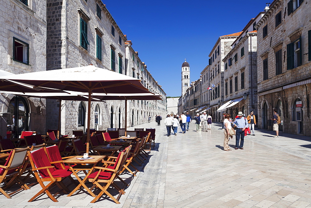 Street cafe on the main road Placa Stradun, Old Town, UNESCO World Heritage Site, Dubrovnik, Dalmatia, Croatia, Europe 