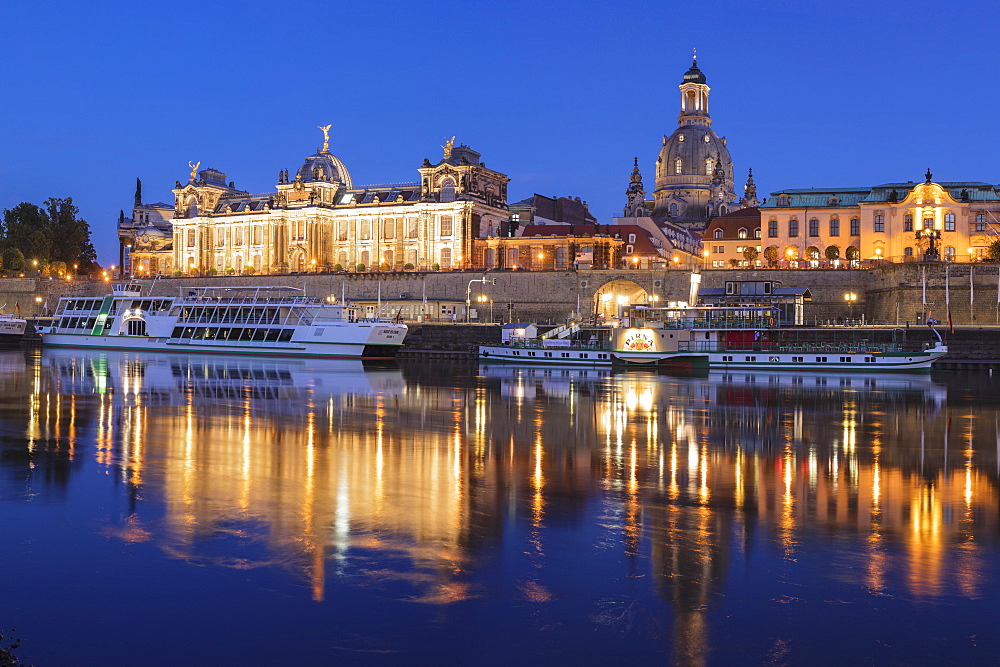 Elbe River with Academy of Fine Arts, Bruehlscher Terrasse, Frauenkirche Cathedral, Dresden, Saxony, Germany, Europe