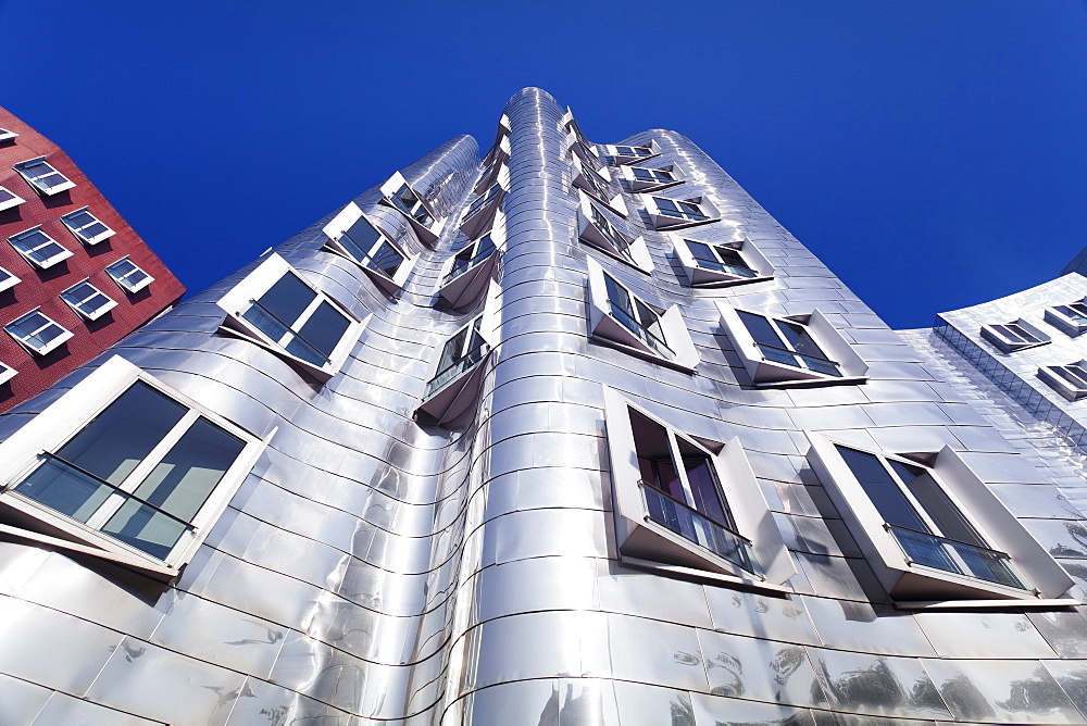 Neuer Zollhof, designed by Frank Gehry, Medai Harbour (Medienhafen), Dusseldorf, North Rhine Westphalia, Germany, Europe 