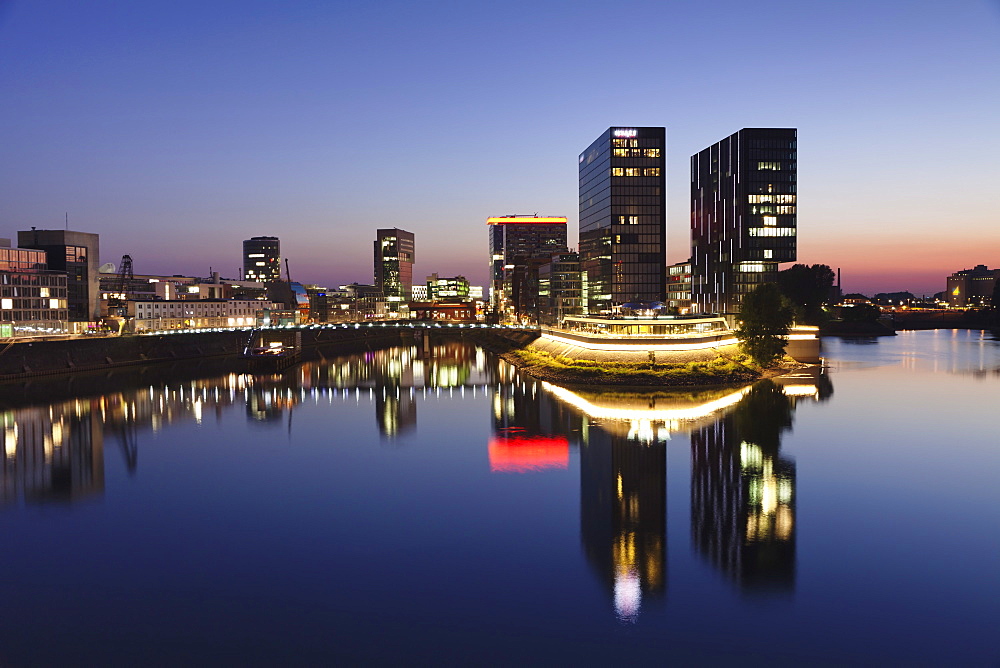 Hyatt Hotel at Handelshafen, Medienhafen, Dusseldorf, North Rhine Westphalia, Germany, Europe 