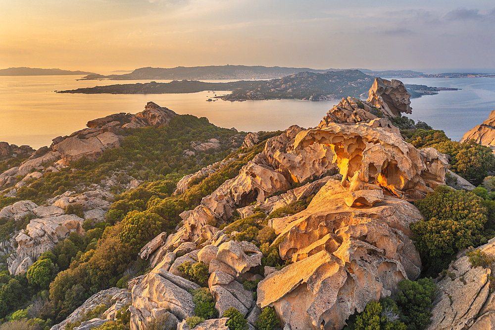 Roccia dell Orso (Bear Rock) at Capo d'Orso, Palau, Gallura, Sardinia, Italy, Mediterranean, Europe