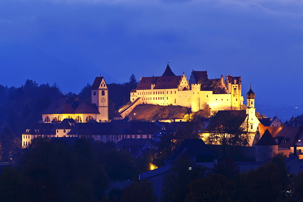 St. Mang's Abbey (Fussen Abbey) and Hohes Schloss Castle, Fussen, Ostallgau, Allgau, Bavaria, Germany, Europe 