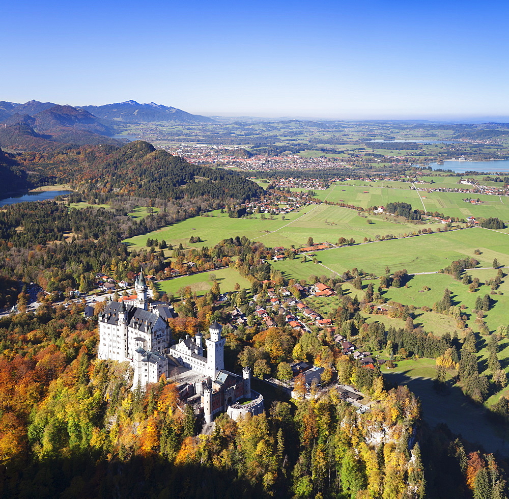 Neuschwanstein Castle, Hohenschwangau, Fussen, Ostallgau, Allgau, Allgau Alps, Bavaria, Germany, Europe