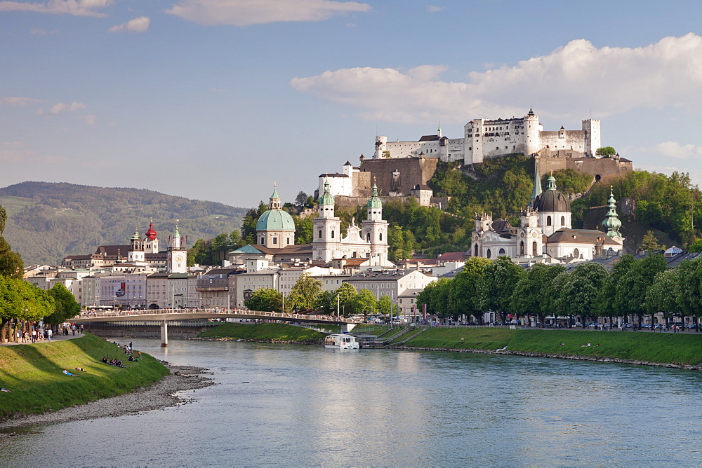 Old Town, UNESCO World Heritage Site, with Hohensalzburg Fortress and Dom Cathedral on the River Salzach, Salzburg, Salzburger Land, Austria, Europe 