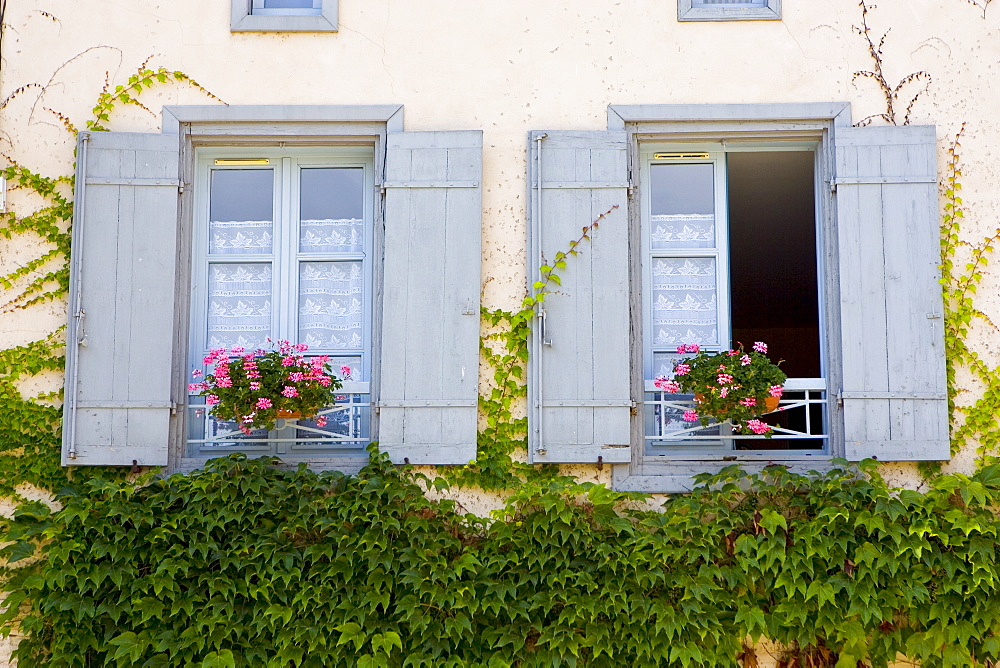 Window shutters, Labastide d'Armagnac, France