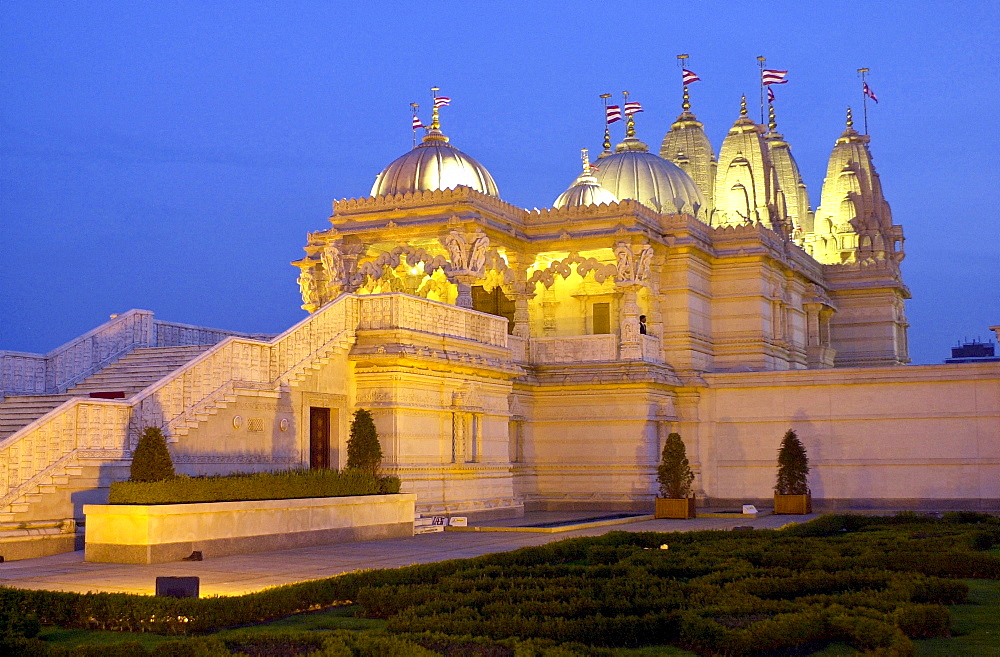 The shree swaminarayan mandir - hindu temple - in neasden, north london.