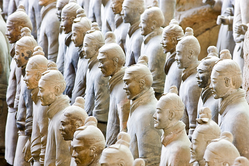 Infantry men figures in Pit 1 at Qin Museum, exhibition halls of Terracotta Warriors, Xian, China