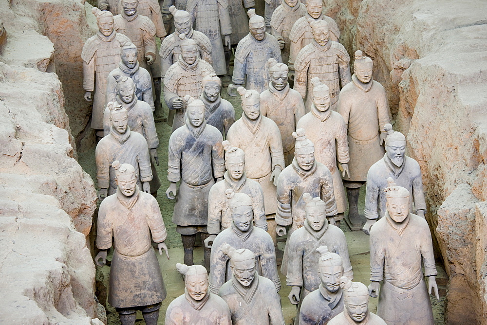 Infantry men figures in Pit 1 at Qin Museum, exhibition halls of Terracotta Warriors, Xian, China