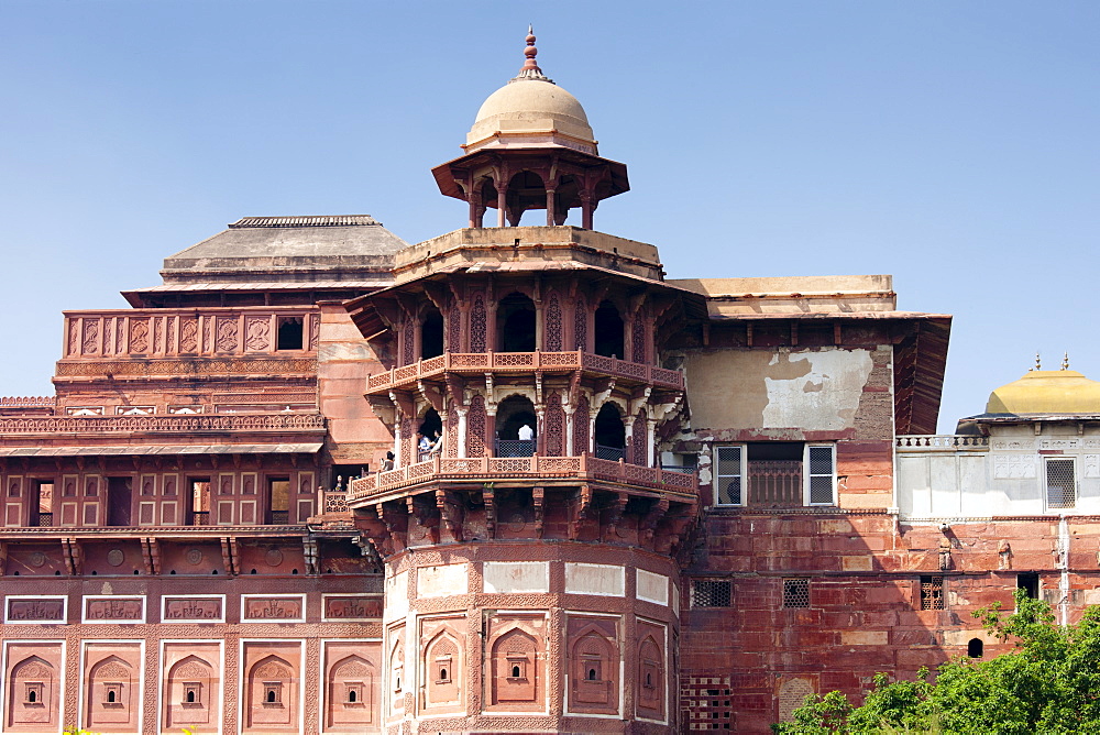 Agra Fort, 17th Century residence of Great Mughals and Mughal fort in Agra, Northern India