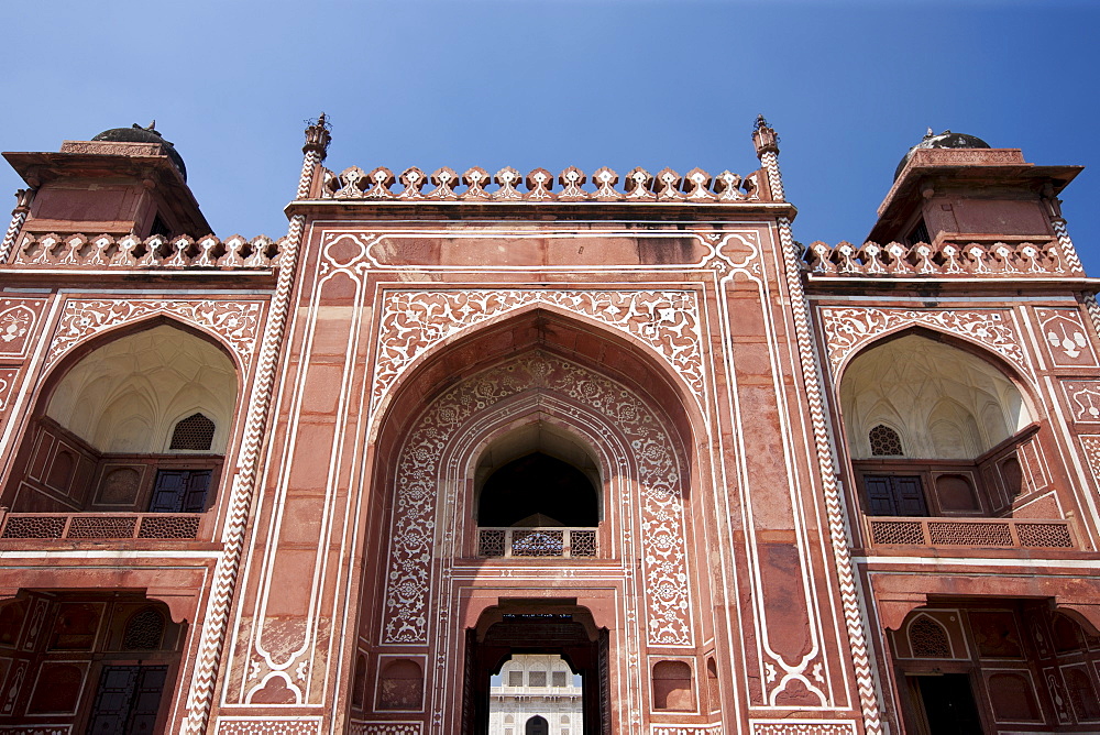 Sandstone and marble gateway to 17th Century Tomb of Etimad Ud Doulah, 17th Century Mughal, tomb built 1628, Agra, India