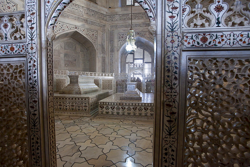 The Taj Mahal mausoleum marble tomb caskets of Shah Jahan and Mumtaz Mahal , Uttar Pradesh, India