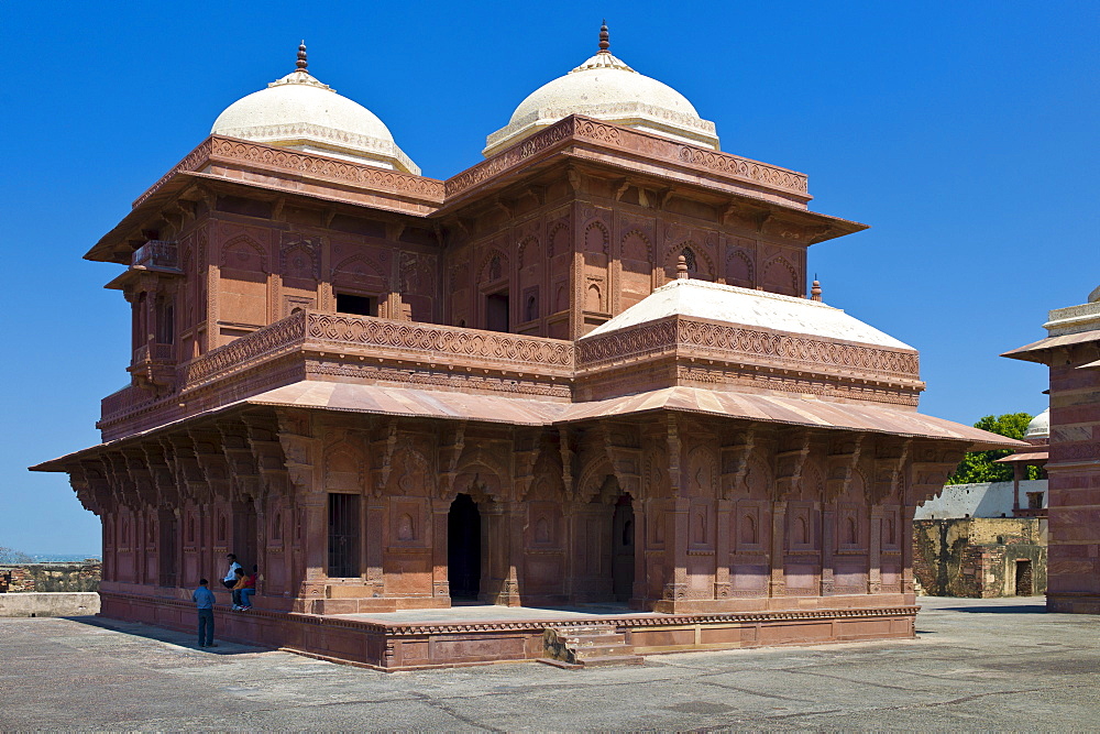 Tourists at Fatehpur Sikri 17th Century historic palace and city of Mughals, UNESCO World Heritage Site at Agra, Northern India