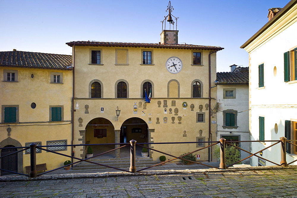 Town Hall, The Palace of the Podesta, in Piazza Francesco Ferrucci, Radda-in-Chianti, Tuscany, Italy