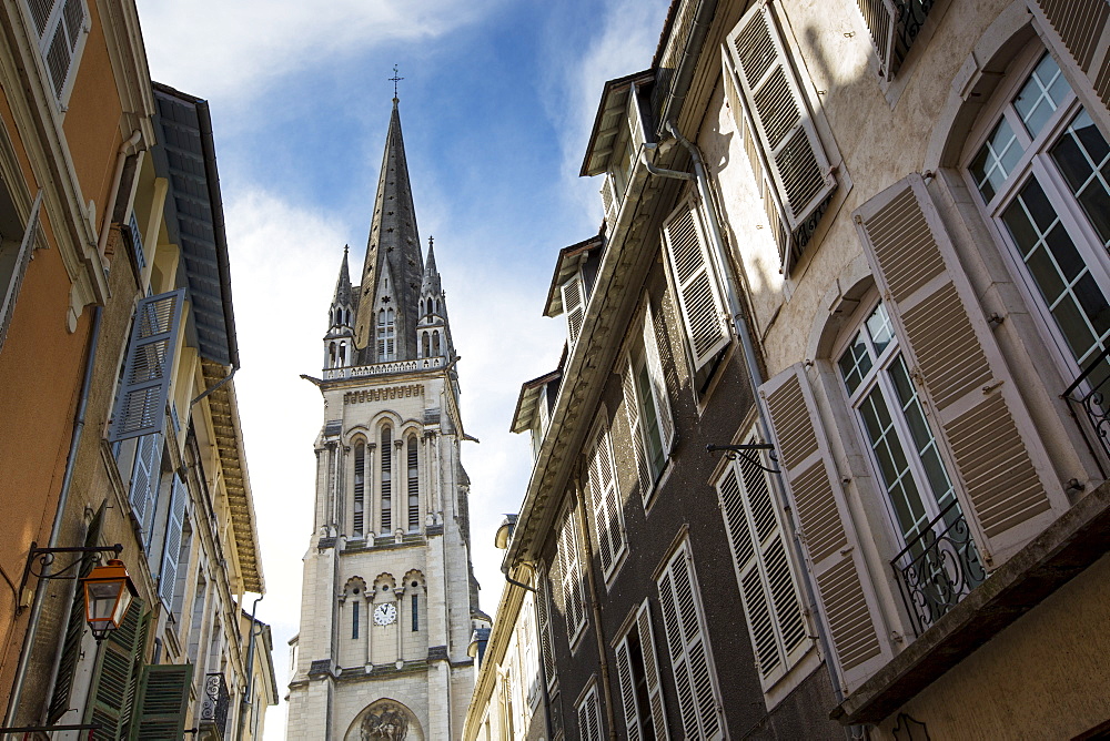 Eglise Saint-Martin, Church of Saint Martin, and traditional architecture in the streets of Pau in the Pyrenees, France