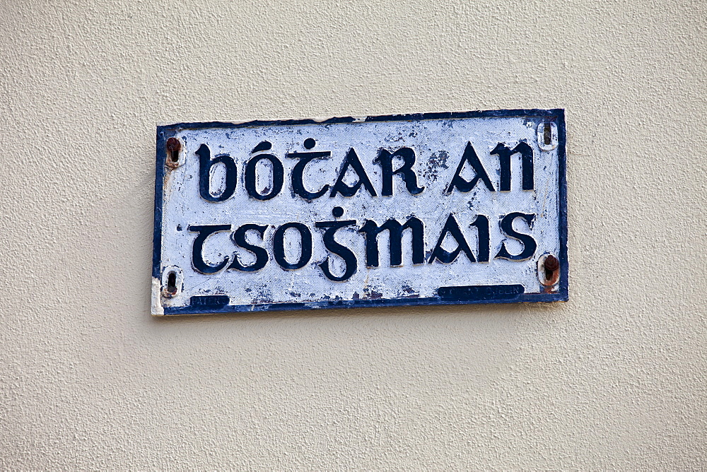 Botar an Tsojmais gaelic street sign in Meltown Malbay, County Clare, West of Ireland