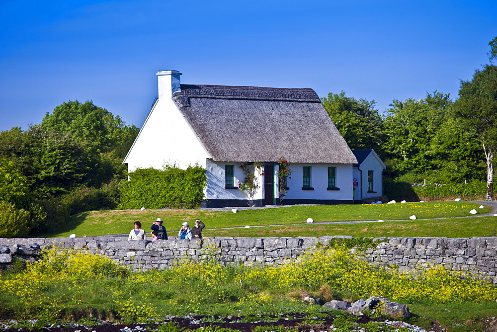 Thatched holiday cottage in Ballyvaughan, County Clare, West of Ireland