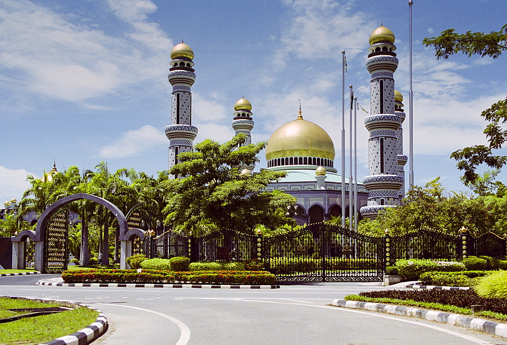 Jame'Asr Hassanal Bolkiah Mosque at Kampong Kiarong in Brunei Darussalam