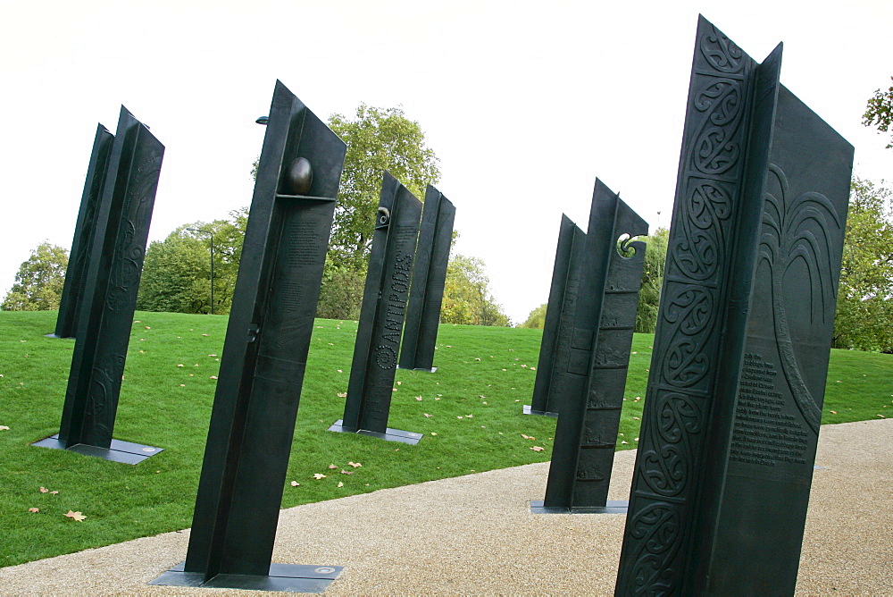 Bronze Memorial to commemorate the New Zealand war dead sited at Hyde Park Corner, London